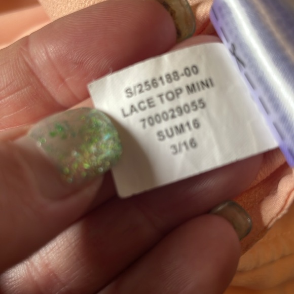 3/$15 🏷️ Banana Republic peach silky satin polyester lined lace-top mini skirt - Picture 11 of 11